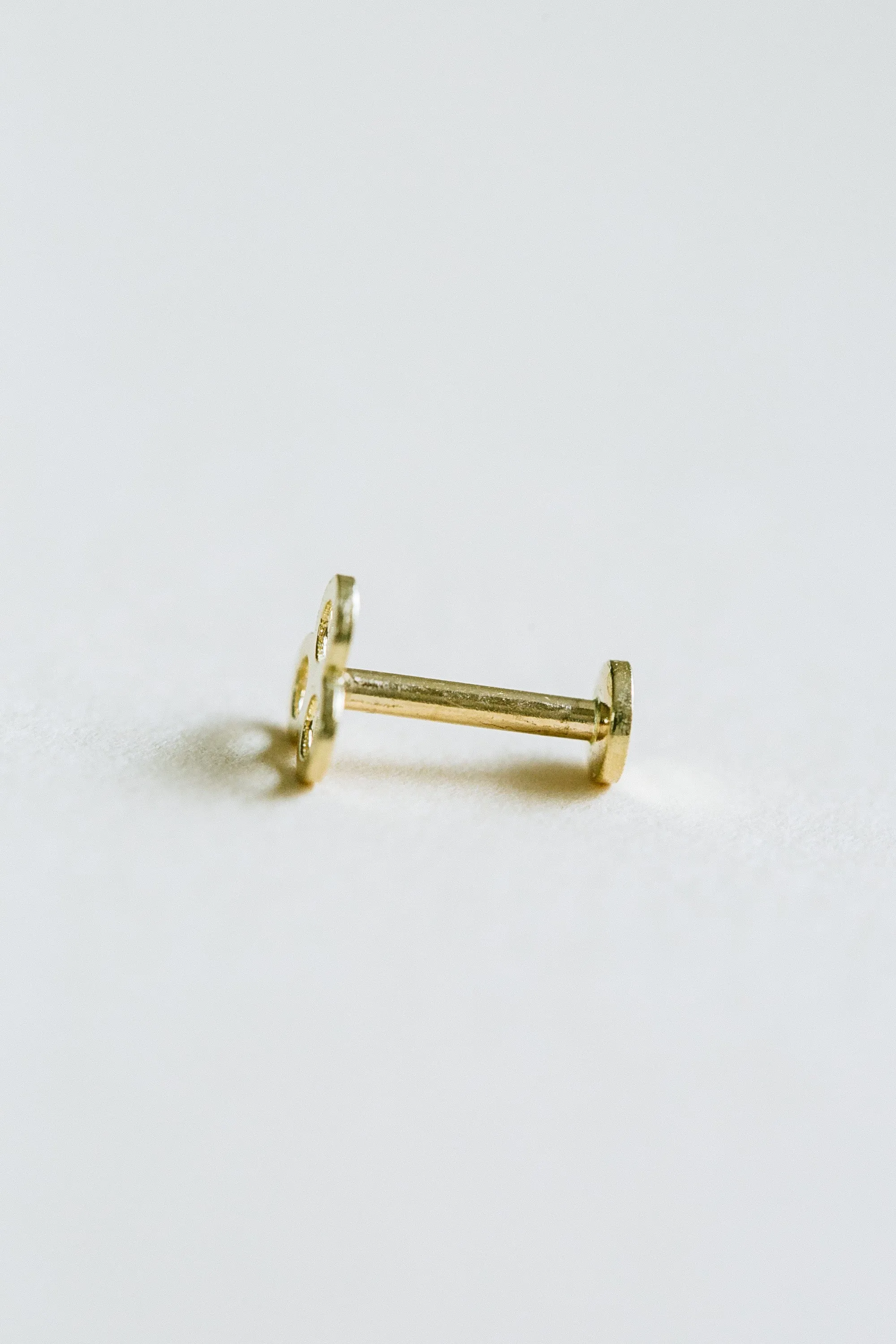 14k Gold Cartilage Triangle Open Round Internally Internal Threaded Flat Back Labret