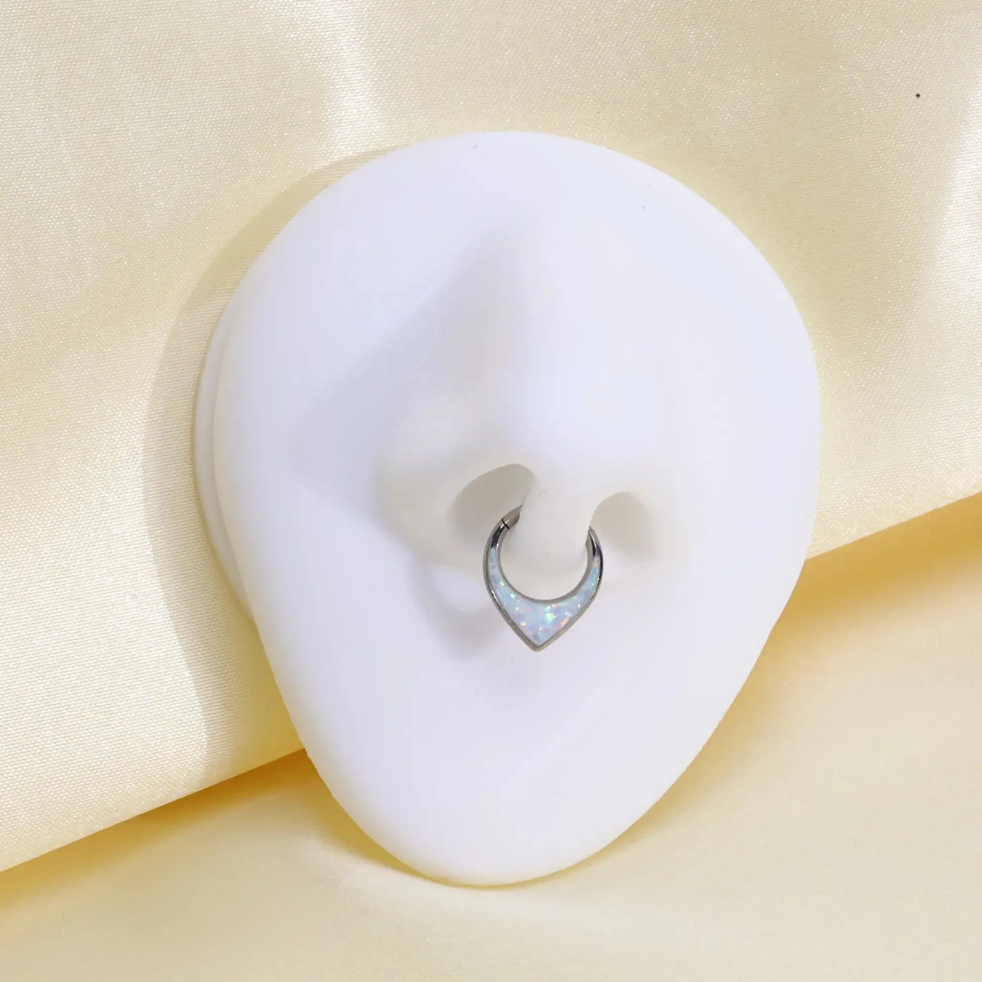 Sure! Here is an optimized title for the product:

Premium Titanium White Opal Planchette Clicker for Enhanced Dowsing and Spirit Communication