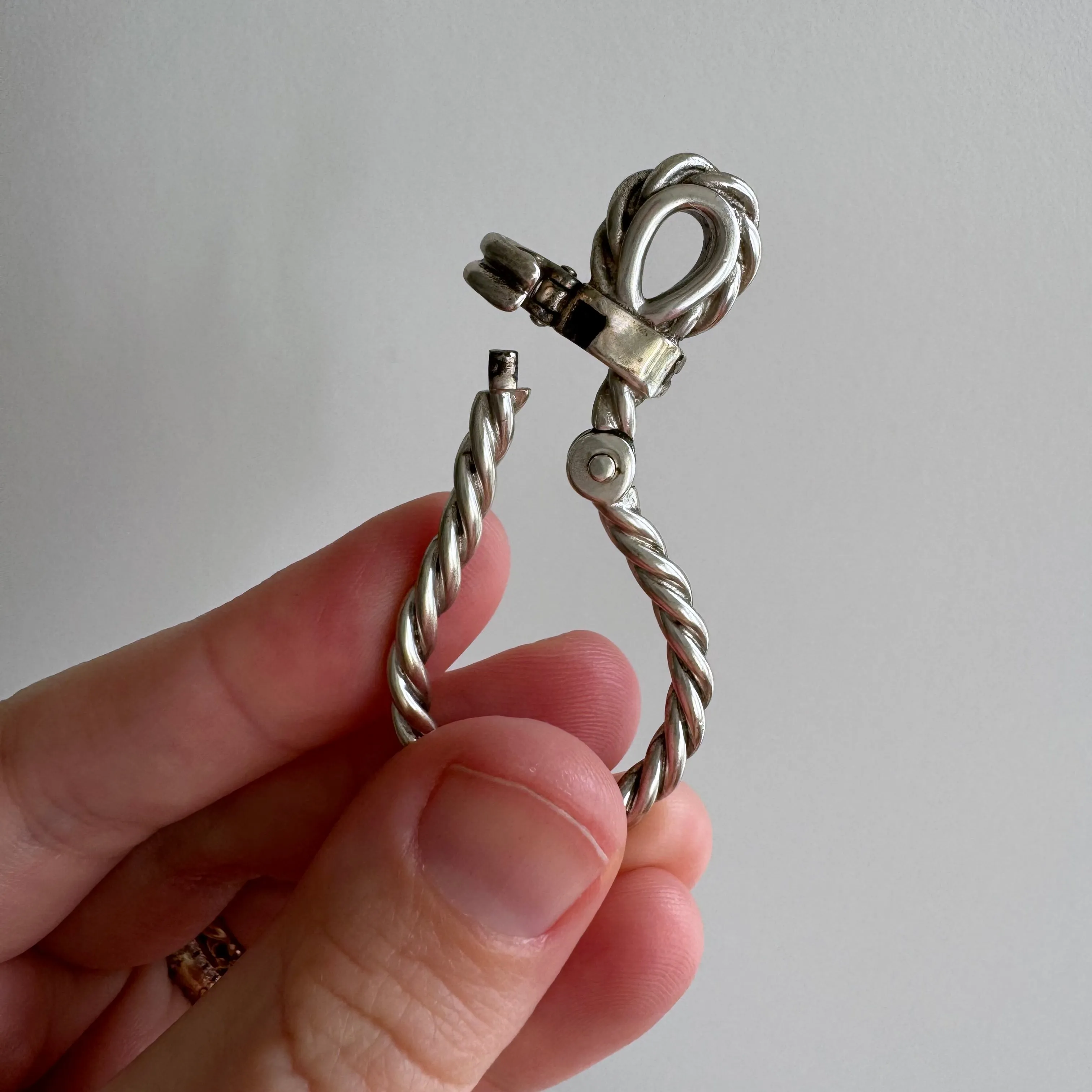 V I N T A G E // creative connector / sterling silver large carabiner / a clasp or pendant holder